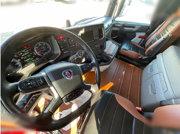 Caminhão transportador de contêineres/ Caixa móvel SCANIA R450: foto 5
