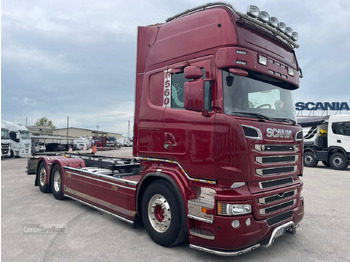 Caminhão transportador de contêineres/ Caixa móvel SCANIA R 560