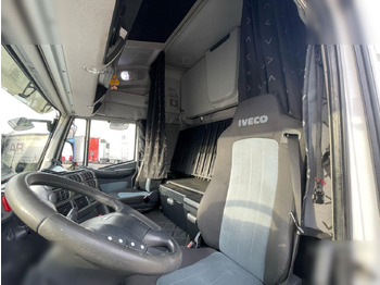 Fotografia de interior 2: Tractor IVECO STRALIS 500