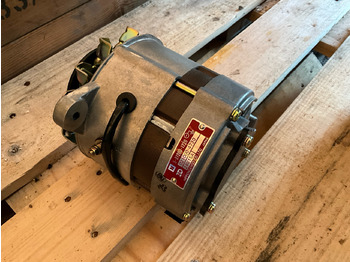 Equipamento de construção ISUZU