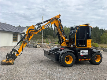 Escavadeira JCB