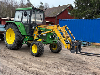 Trator JOHN DEERE 2030