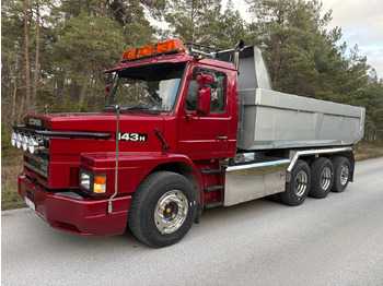Caminhão basculante SCANIA R143