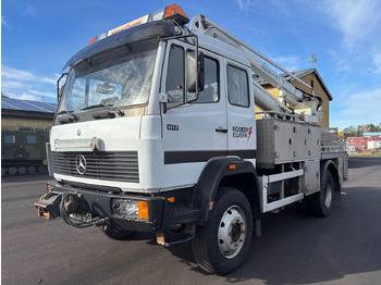 Caminhão MERCEDES-BENZ