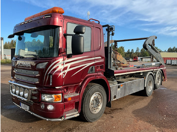 Caminhão SCANIA P 400