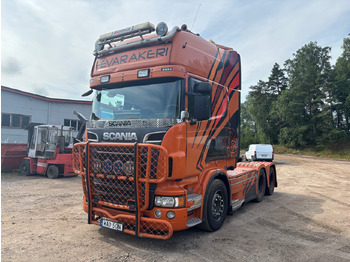Caminhão SCANIA R 560