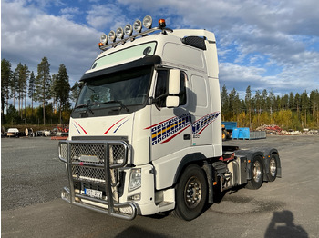 Caminhão VOLVO FH 500