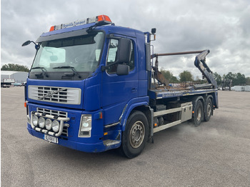 Caminhão VOLVO FM 400