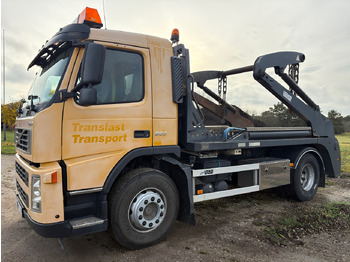 Caminhão VOLVO FM9 300