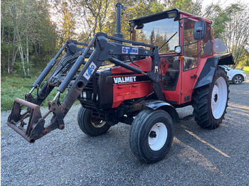 Trator VALMET