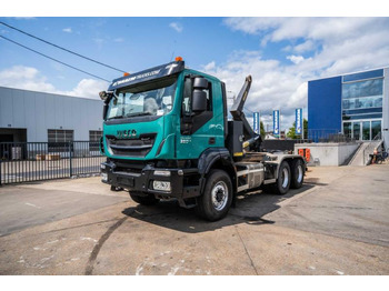 Caminhão polibenne IVECO Trakker