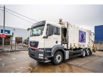 Caminhão de lixo MAN TGS 26.320