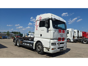 Caminhão chassi MAN TGA 26.440 (MANUAL GEARBOX / FRONT STEEL / 6X2 / BOITE MANUELLE / DEVANT LAMES): foto 4