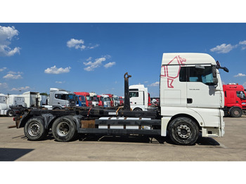 Caminhão chassi MAN TGA 26.440 (MANUAL GEARBOX / FRONT STEEL / 6X2 / BOITE MANUELLE / DEVANT LAMES): foto 3