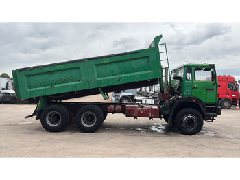 Caminhão basculante Renault G 300 MAXTER (GRAND PONT / POMPE MANUELLE / 6X4): foto 4