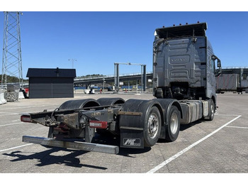 Caminhão chassi Volvo FH540: foto 3