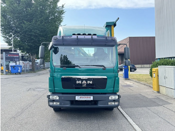Locação de  MAN TGL 12.250 Glastransport Kran PK9002 Funk Klima MAN TGL 12.250 Glastransport Kran PK9002 Funk Klima: foto 2