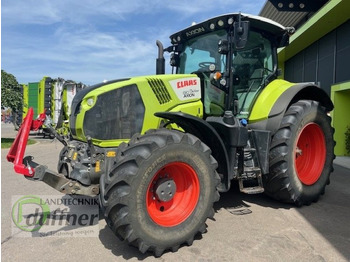 Trator CLAAS Axion 810