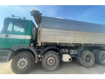 Caminhão basculante MAN