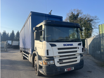 Caminhão com lona SCANIA P 230