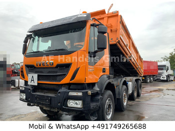 Caminhão basculante IVECO Trakker