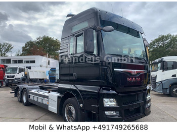 Caminhão transportador de contêineres/ Caixa móvel MAN TGX 26.440
