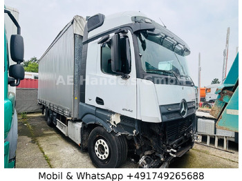 Caminhão com lona MERCEDES-BENZ Actros 2642