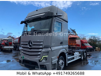 Caminhão chassi MERCEDES-BENZ Actros 2545
