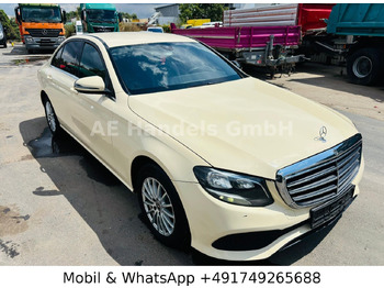 Sedã MERCEDES-BENZ
