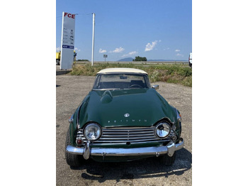 Automóvel Triumph TR4-A + Hard Top / OldTimer endommagé: foto 2