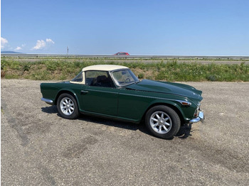 Automóvel Triumph TR4-A + Hard Top / OldTimer endommagé: foto 3