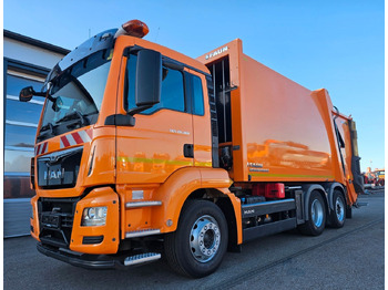 Caminhão de lixo MAN TGS 28.360