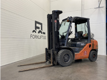 Empilhadeira a gás TOYOTA FGF 30