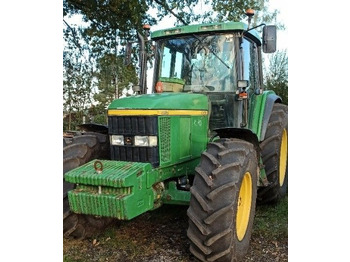 Trator JOHN DEERE 6910