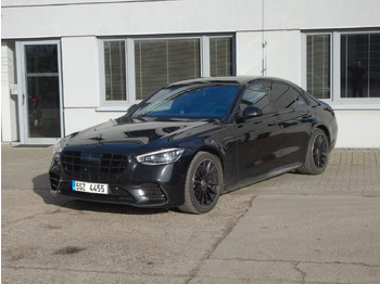Sedã MERCEDES-BENZ