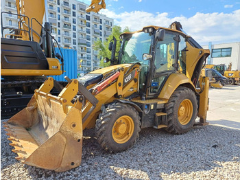 Retroescavadeira CATERPILLAR 428F2
