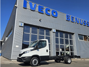 Caminhão chassi IVECO Daily 35c16