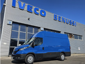Furgão de passageiros IVECO Daily 35c18