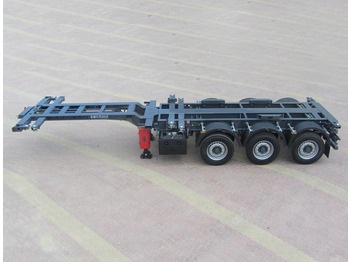 Semireboque transportador de contêineres/ Caixa móvel SERIN