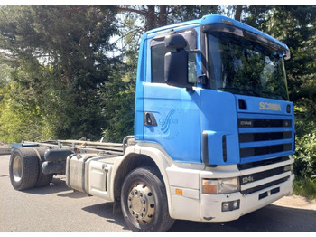 Caminhão chassi SCANIA R124
