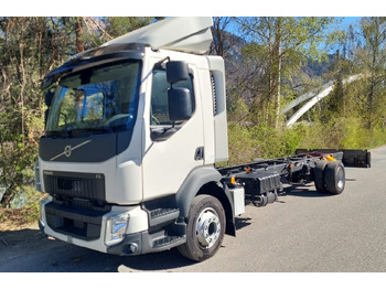 Caminhão para transporte de cavalos VOLVO FL 280