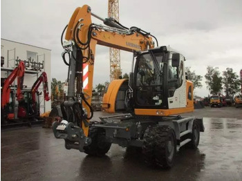 Escavadeira de rodas LIEBHERR A 916