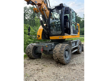 Escavadeira de rodas LIEBHERR A 918