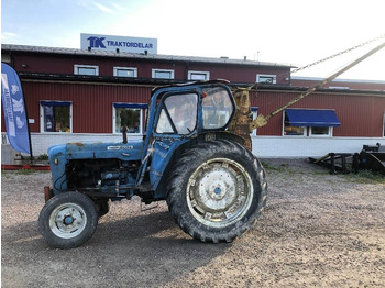 Trator FORDSON