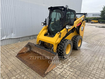 Mini carregadeira CATERPILLAR