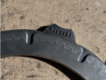 Peças de freio de Máquina agrícola John Deere 7600 7610 7810 7720 7810 Docisk Hamulca Płytka R125137: foto 2 Peças de freio de Máquina agrícola John Deere 7600 7610 7810 7720 7810 Docisk Hamulca Płytka R125137: foto 2