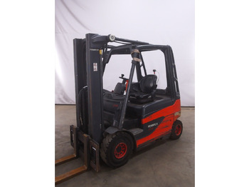 Empilhadeira elétrica LINDE E25