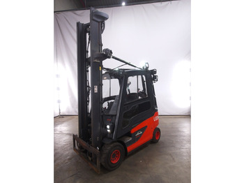 Empilhadeira elétrica LINDE E25