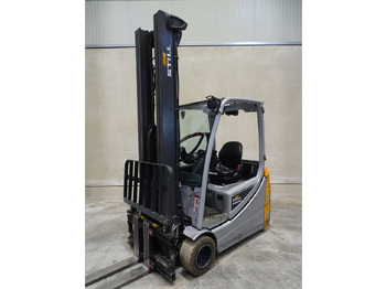 Empilhadeira elétrica STILL RX20