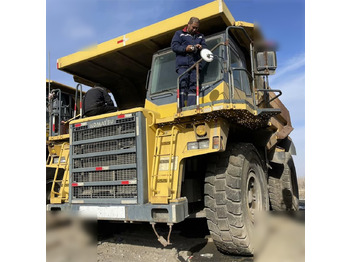 Caminhão fora de estrada KOMATSU HD465